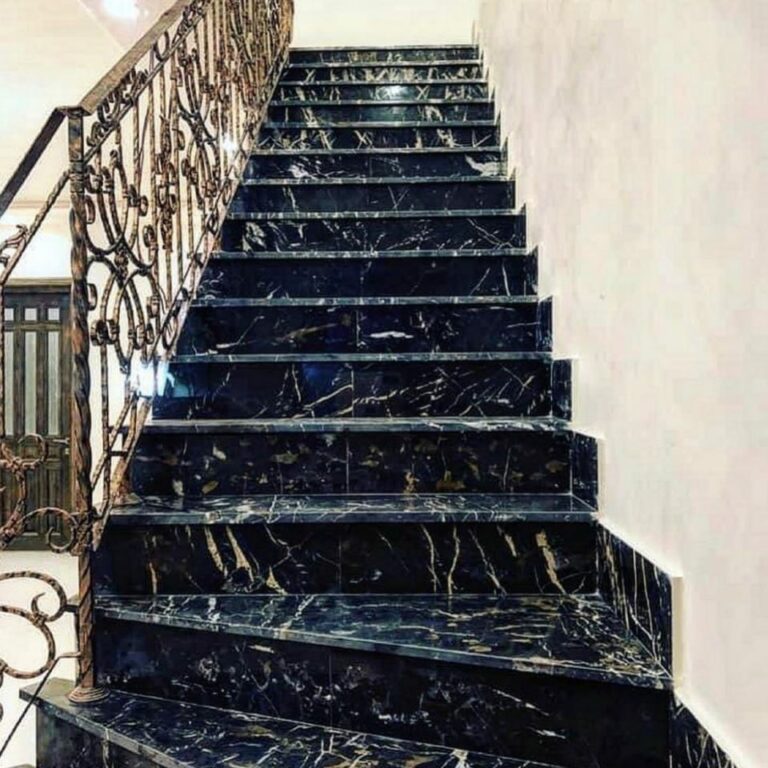 Escaleras – trabajo de Mármoles Carbonell